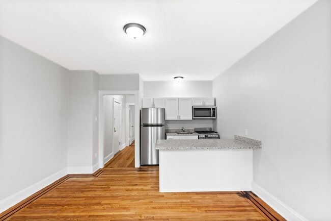 128 Chestnut St in Rutherford, NJ - Building Photo - Building Photo
