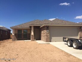 7024 34th Pl in Lubbock, TX - Building Photo