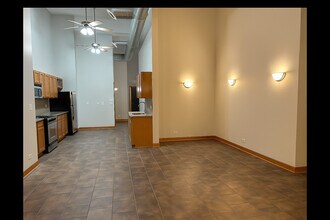 16649 Oak Park Ave in Tinley Park, IL - Building Photo - Building Photo