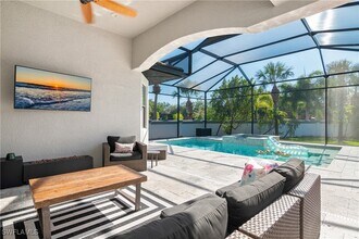 10061 Florence Cir in Naples, FL - Building Photo - Building Photo