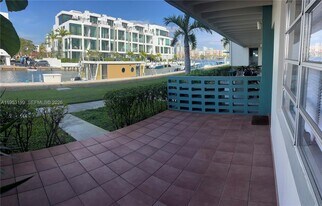 3923 NE 166th St in North Miami Beach, FL - Building Photo