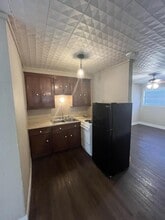 1509 E North St in Victoria, TX - Building Photo - Building Photo