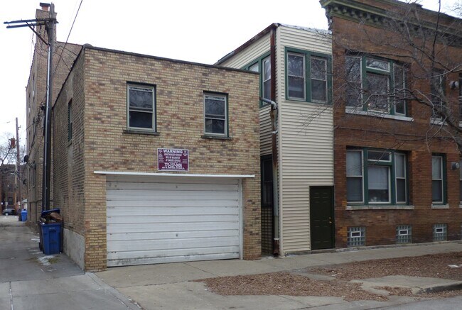 3035 W George St in Chicago, IL - Building Photo - Building Photo