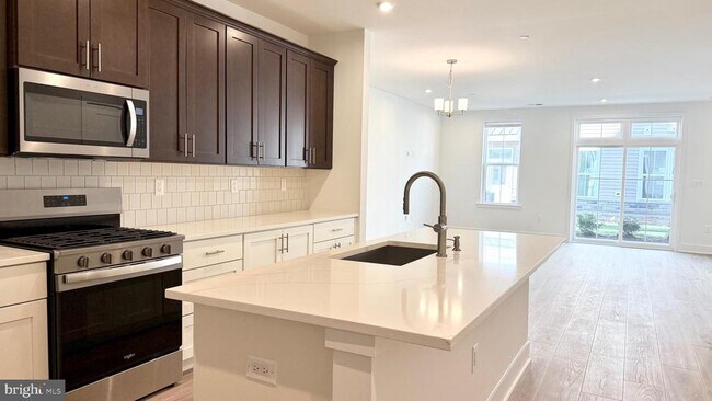 18104 Donatello Dr in Princeton, NJ - Building Photo - Building Photo