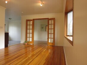 5 Manetto Dr in Plainview, NY - Building Photo - Building Photo