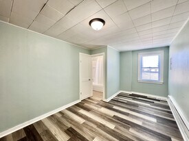 15 Swift St, Unit B in Edgerton, WI - Building Photo