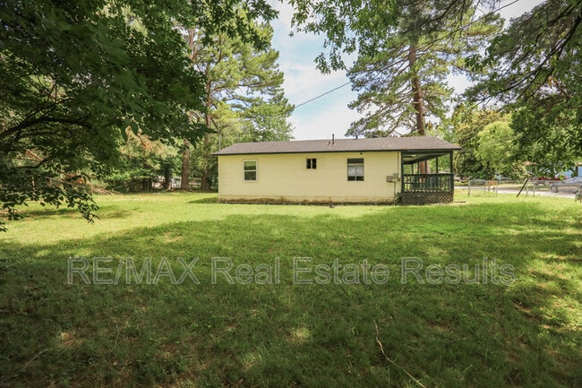 1282 SE Farmers Dr
