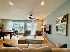 200 Pensacola Beach Rd in Gulf Breeze, FL - Building Photo - Building Photo