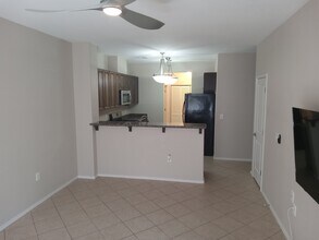 2050 Los Feliz St in Las Vegas, NV - Building Photo - Building Photo