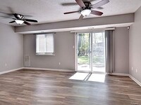 1040 N Green Dr photo'