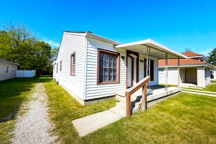 512 S Cole St in Indianapolis, IN - Building Photo