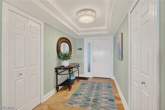 1900 Virginia Ave, Unit 802 in Ft. Myers, FL - Foto de edificio - Building Photo