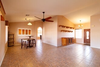 9334 E Cherrywood Dr in Sun Lakes, AZ - Foto de edificio - Building Photo