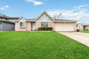 10410 Rancho Bernardo Ln in Sugar Land, TX - Building Photo