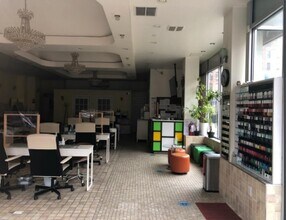 475 Driggs Ave in Brooklyn, NY - Building Photo - Building Photo