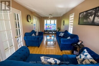 2389 Clearside Ct in Pickering, ON - Building Photo - Building Photo