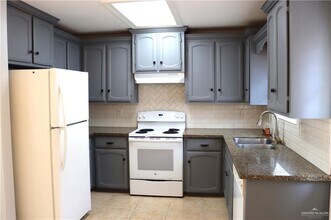 2016 W Western Dr in Edinburg, TX - Building Photo - Building Photo