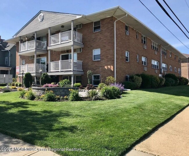 property at 301 Sixth Ave