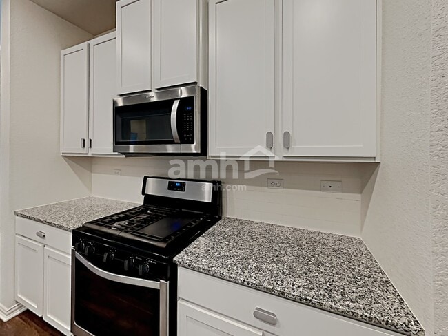 2725 Brogan Crk in Canyon Lake, TX - Building Photo - Building Photo