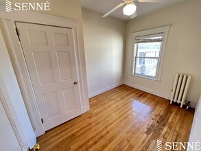 2 Sacramento St, Unit 3 in Cambridge, MA - Foto de edificio - Building Photo