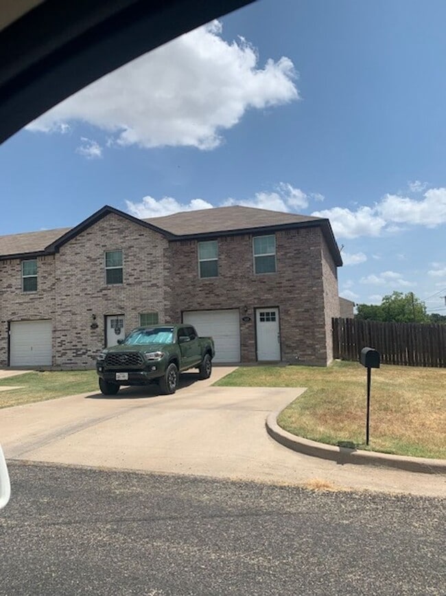 property at 1401 N Columbia