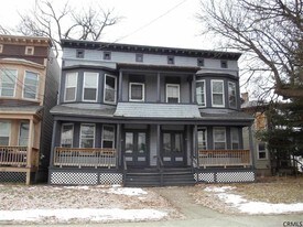 37-43 N Manning Blvd in Albany, NY - Building Photo