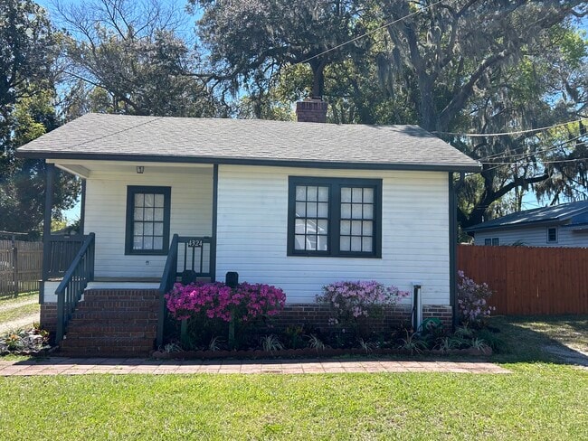 property at 4234 Appleton Ave