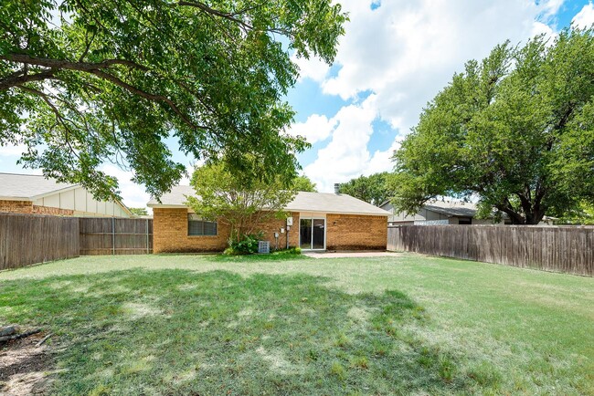 5556 Ragan Dr in The Colony, TX - Building Photo - Building Photo