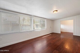 2609 W Morten Ave in Phoenix, AZ - Building Photo - Building Photo