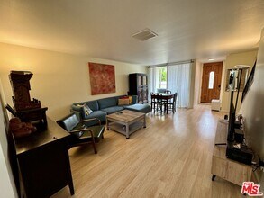 5215 Sepulveda Blvd in Culver City, CA - Building Photo - Building Photo