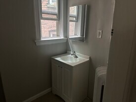 78 Liberty St, Unit 1 in Newburgh, NY - Building Photo