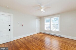 545 N Loudoun St in Winchester, VA - Building Photo