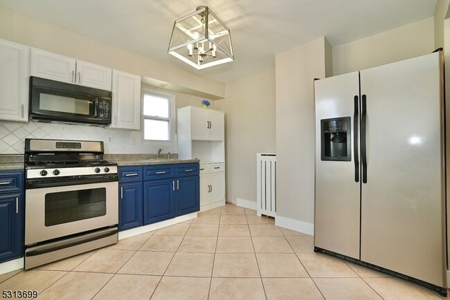 26 Tappan Ave in Belleville, NJ - Building Photo - Building Photo