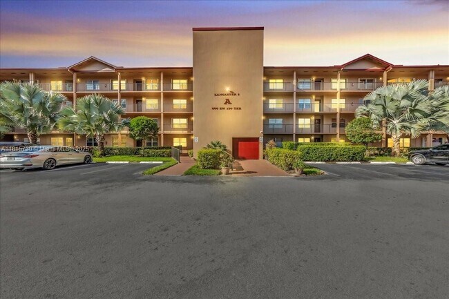 500 SW 130th Terrace in Pembroke Pines, FL - Building Photo - Building Photo