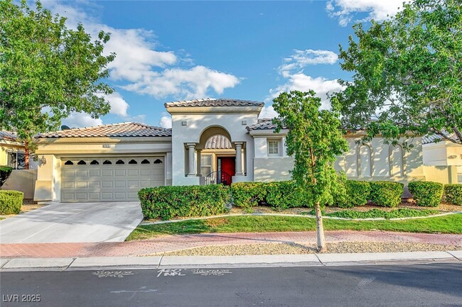 property at 2973 Vía Meridiana