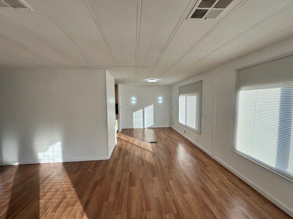 44826 Orpington Ave in Hemet, CA - Building Photo