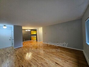 4602 NE Broadway in Portland, OR - Building Photo - Building Photo