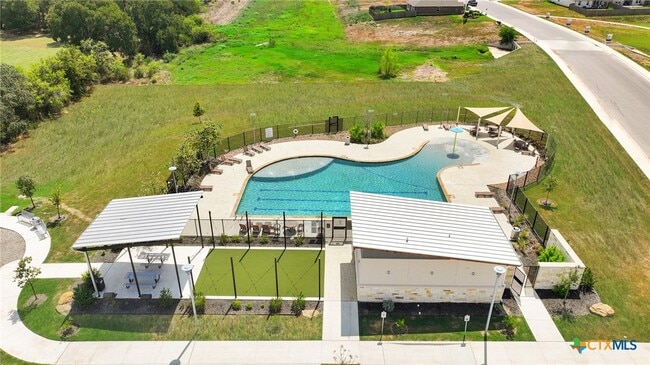 property at 801 Cinnamon Teal
