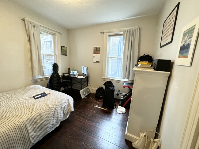 32 Rawson St, Unit #1 in Boston, MA - Building Photo - Building Photo