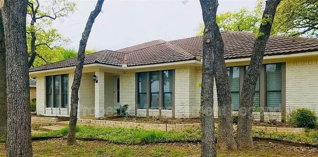 property at 509 Indian Creek Dr