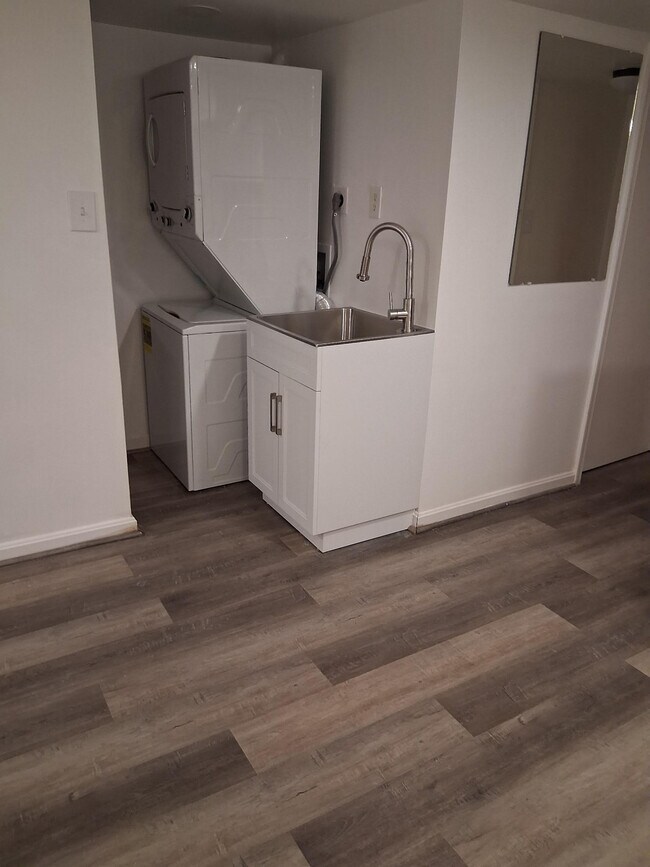 560 25th Pl NE in Washington, DC - Building Photo - Building Photo