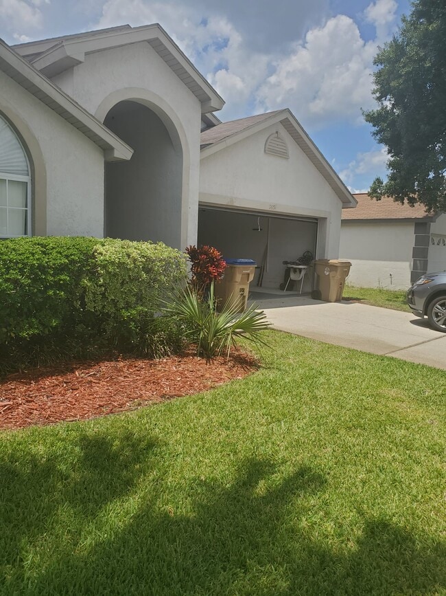 2651 Oneida Loop in Kissimmee, FL - Foto de edificio - Building Photo