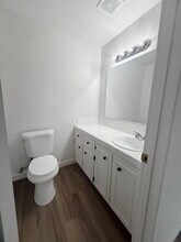 3251 Mill Springs Dr in Stockton, CA - Building Photo - Building Photo