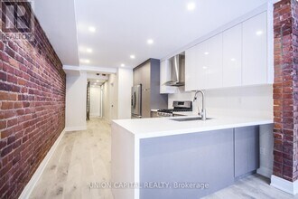 66 Dovercourt Rd in Toronto, ON - Building Photo - Building Photo