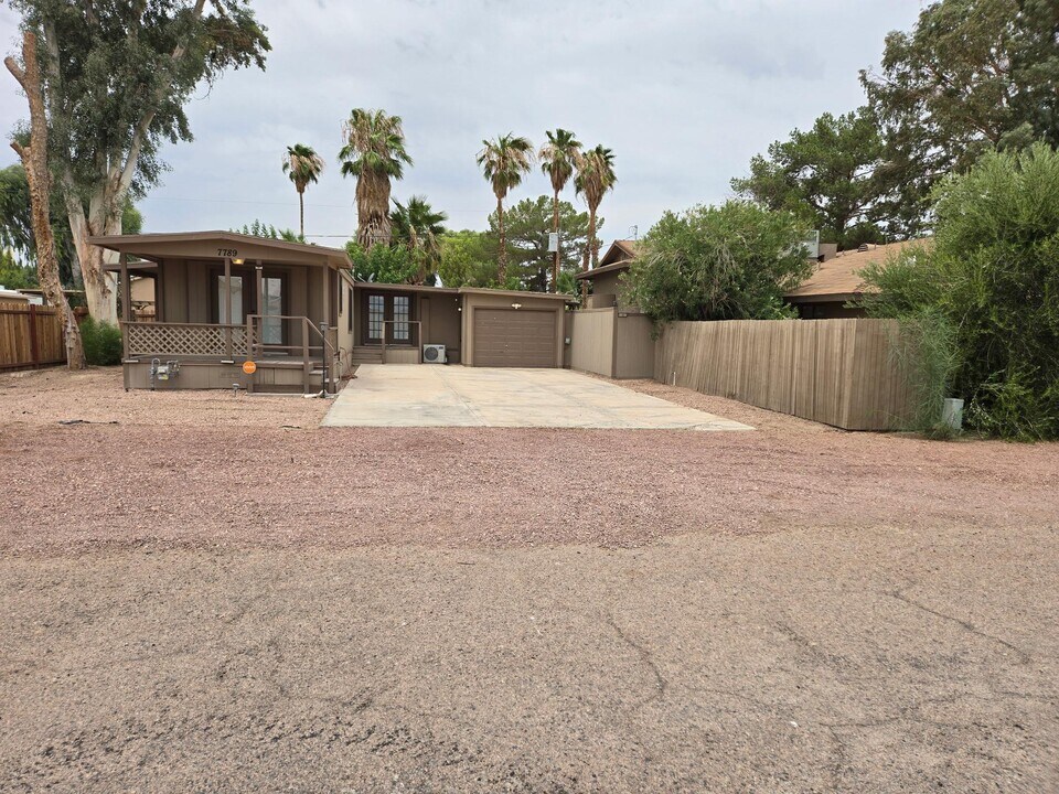 7789 Mockingbird Dr in Mohave Valley, AZ - Building Photo
