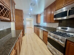 5118 Topanga Canyon Blvd in Los Angeles, CA - Building Photo - Building Photo