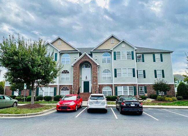 3481 Forestdale Dr in Burlington, NC - Building Photo - Building Photo