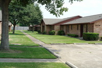 Briarwood Green Townhomes in Beaumont, TX - Foto de edificio - Building Photo