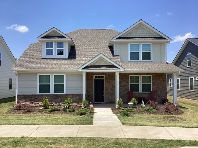 211 Stowe Rd