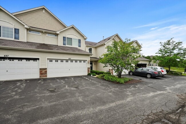 485 S Jade Ln in Round Lake, IL - Building Photo - Building Photo